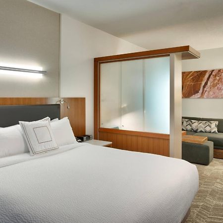Springhill Suites By Marriott Вернал Екстер'єр фото